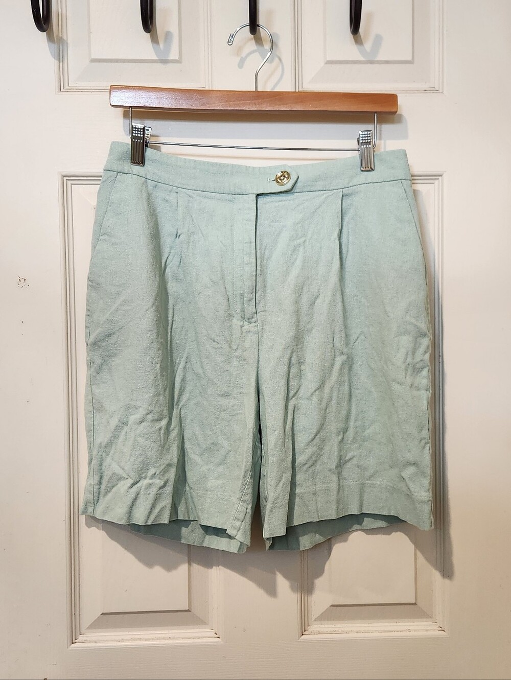Anne klein mint green shorts